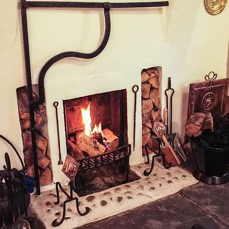 Traditional Thatched Doochary